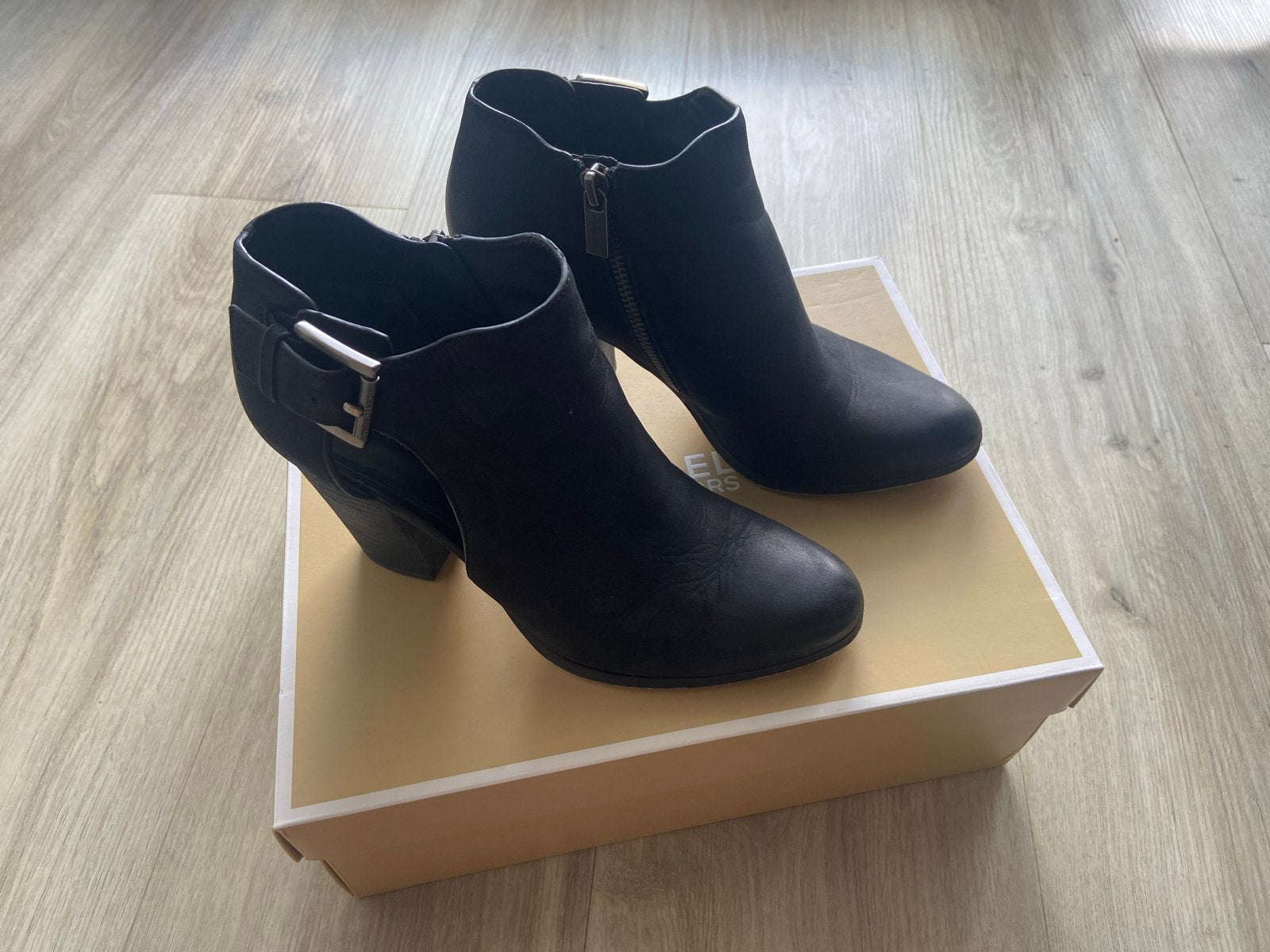 Michael Kors Adams Booties - Zwart - Maat 38, Ophalen of Verzenden, Zo goed als nieuw, Zwart, Lage of Enkellaarzen