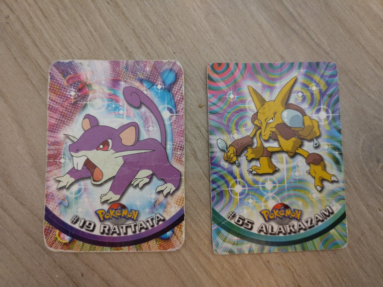 Pokémon Topps kaarten #19 Rattata & #65 Alakazam, Ophalen of Verzenden, Gebruikt, Meerdere kaarten
