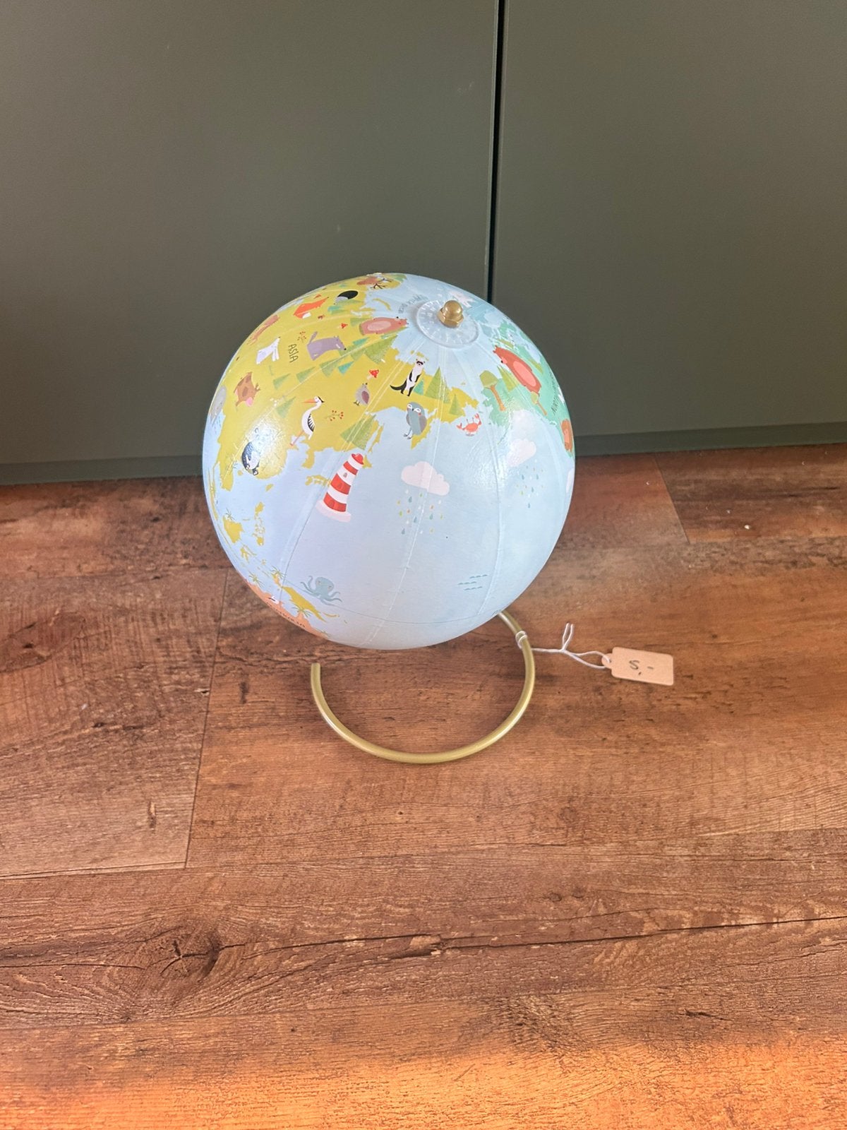 Prachtige kartonnen wereldbol met dieren illustratie, Ophalen, Papier/karton, Draaibaar, Zo goed als nieuw