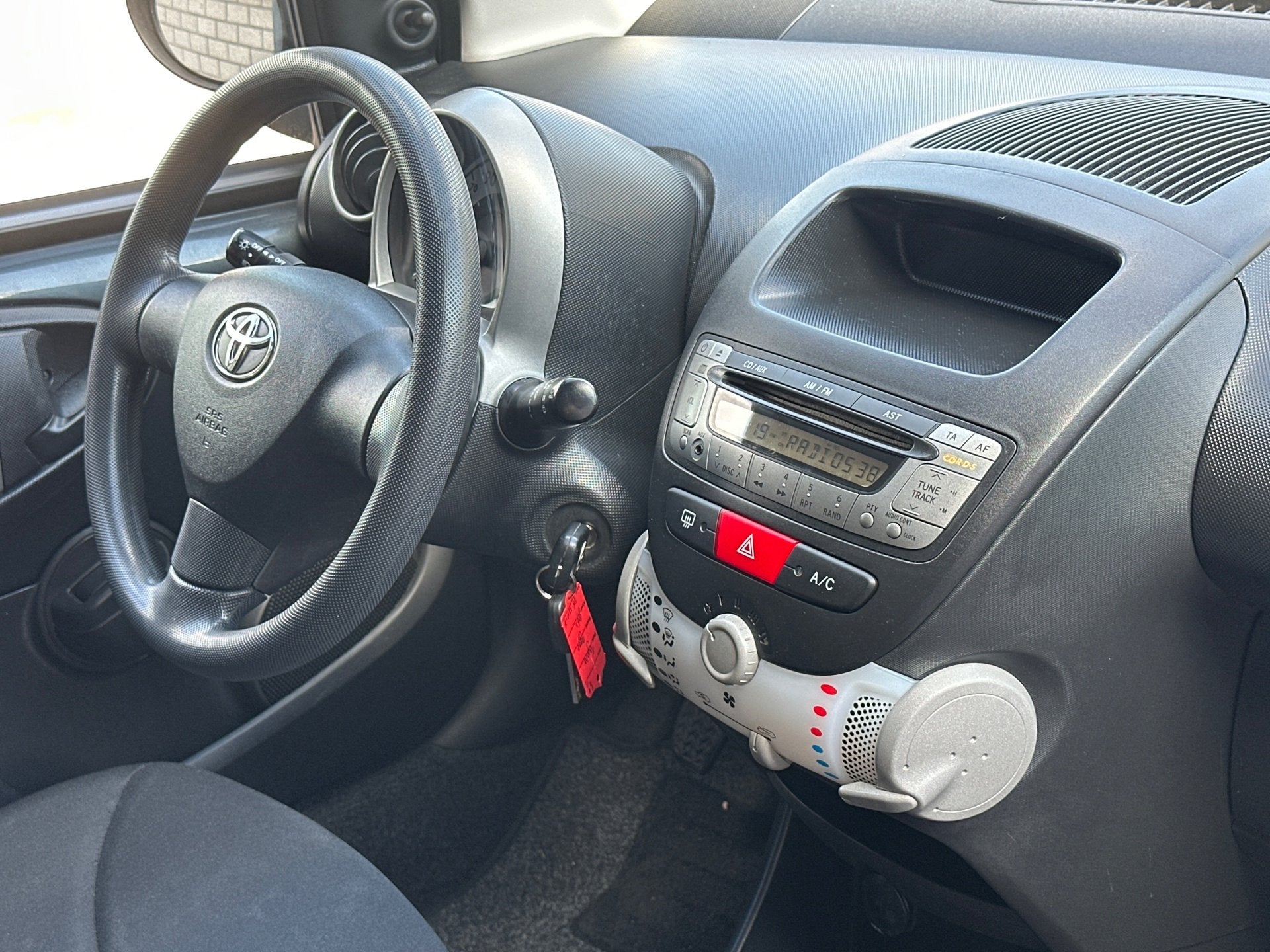 Toyota Aygo 1.0 VVT-i Comfort Airco | 5deurs | Nieuw apk | N, Auto's, Voorwielaandrijving, Euro 5, Gebruikt, Emergency brake assist