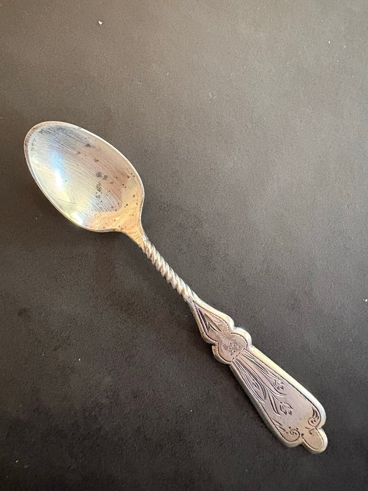Antiek zilveren theelepel met gedraaide steel, 8,5 cm, Ophalen of Verzenden
