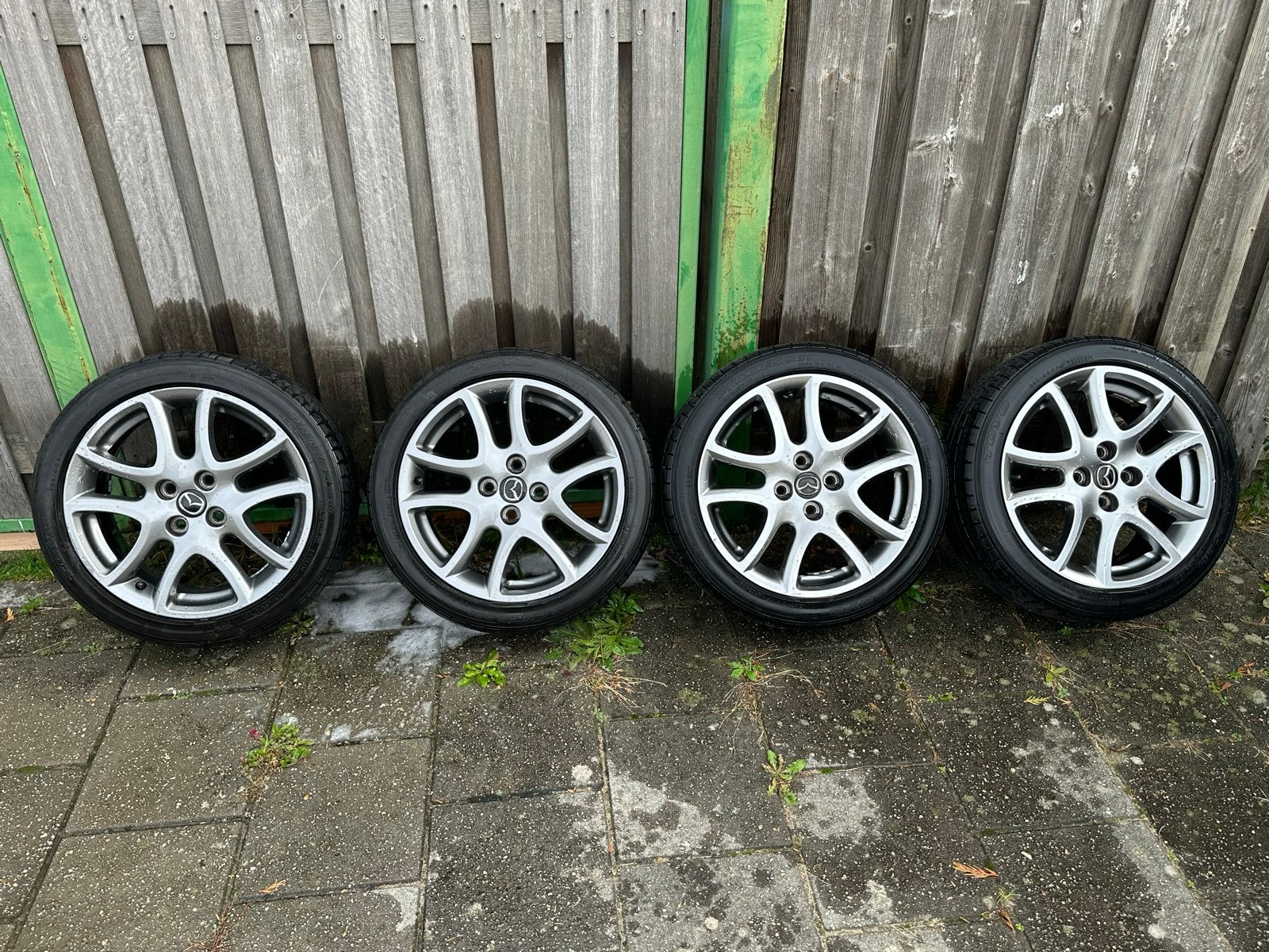 Mazda 16 inch velgen 4x100 met Toyo zomerbanden, Auto-onderdelen, Ophalen, Gebruikt, 16 inch, Banden en Velgen