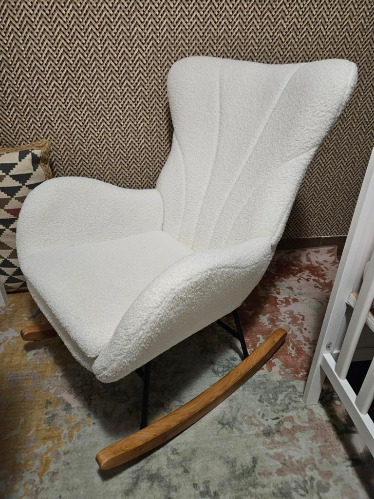 Comfortabele Witte Teddy Schommelstoel Zo goed als nieuw, Huis en Inrichting, Stoelen, Ophalen, Modern, Scandinavisch, Wit, Zo goed als nieuw