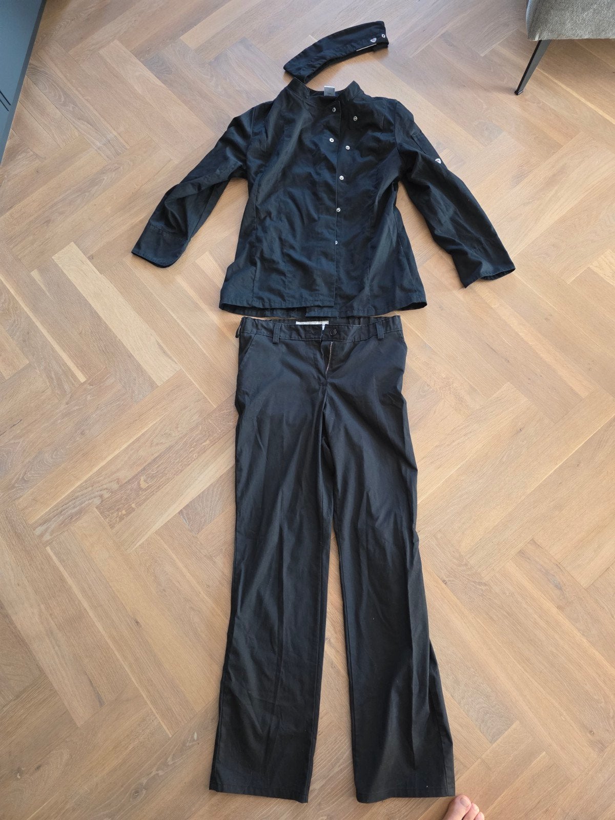 BP Chefkleding set: koksbuis, broek en muts, Zwart, Ophalen of Verzenden, Zo goed als nieuw, Lang