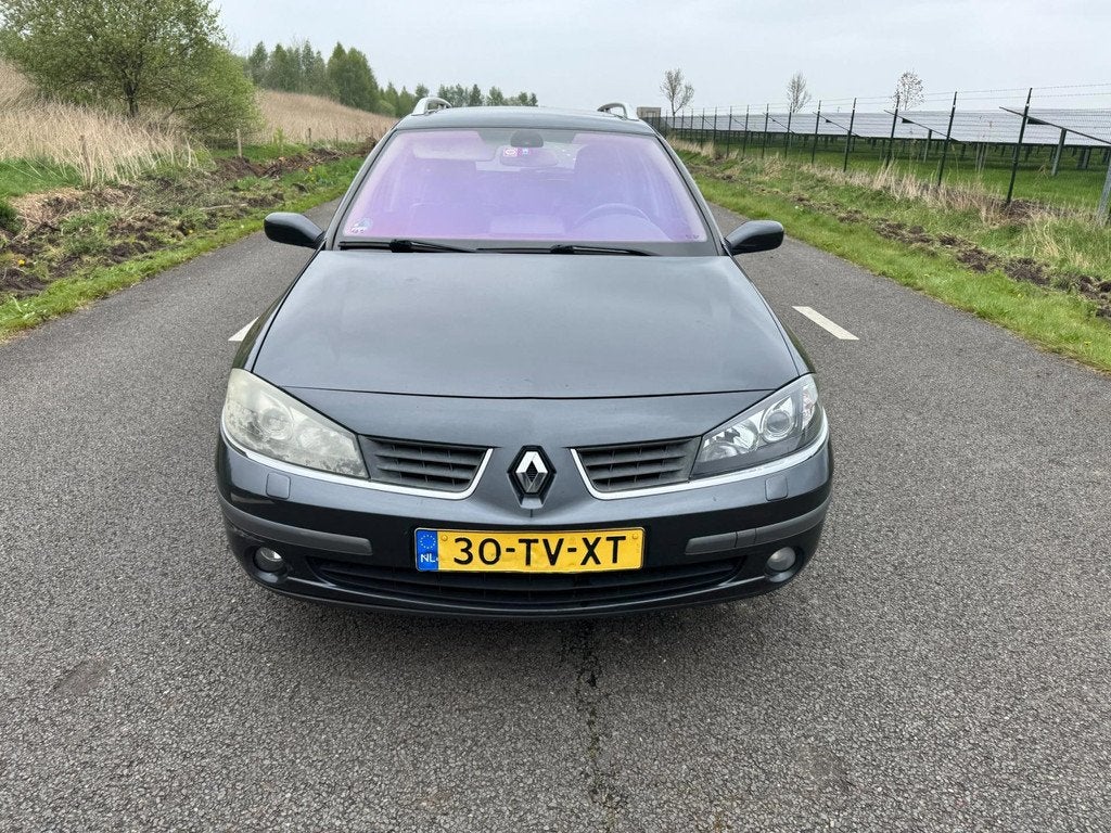 Renault Laguna Grand Tour 2.0-16V Tech Line, Auto's, Voorwielaandrijving, 135 pk, Gebruikt, 4 cilinders