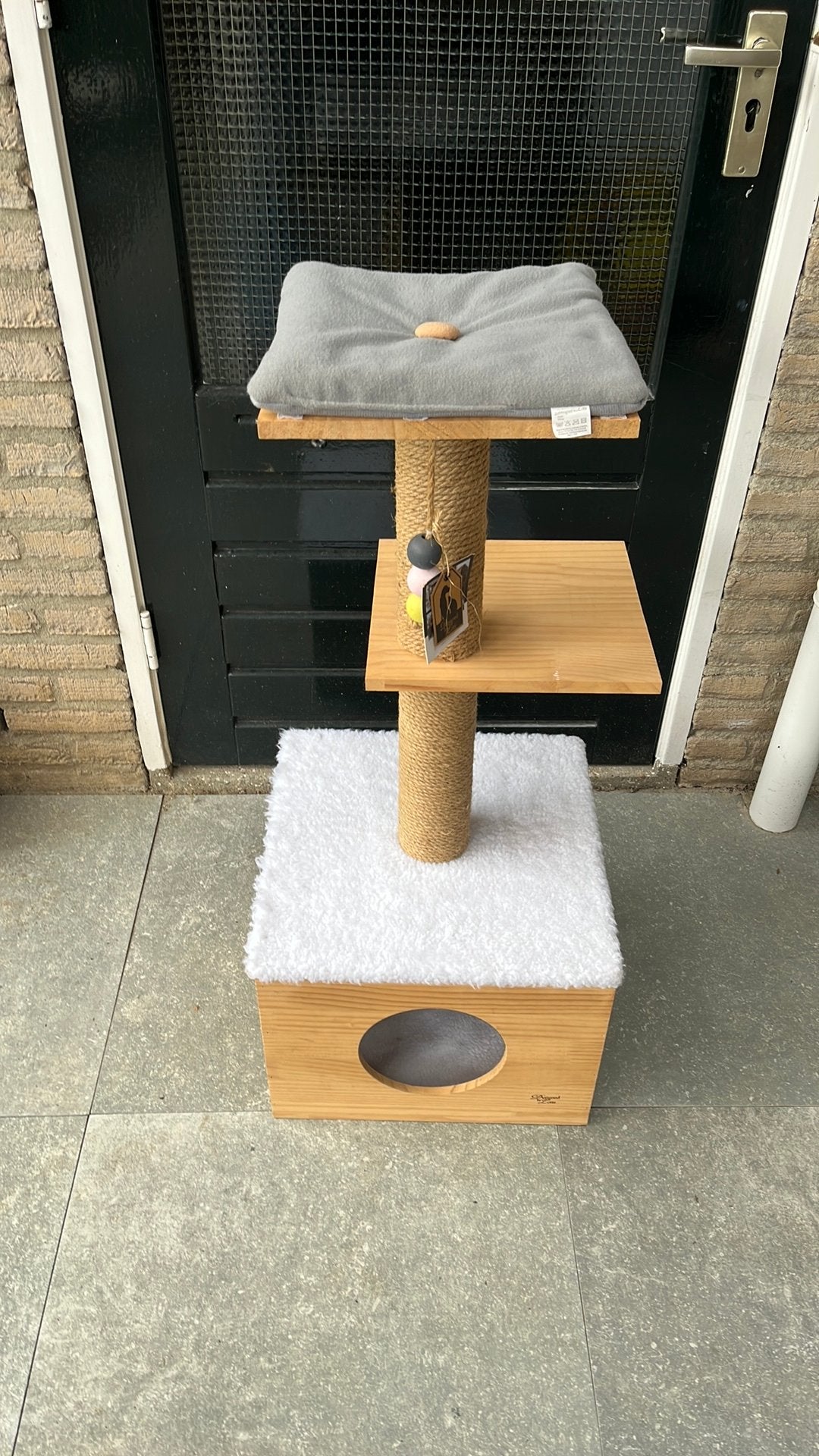 Zo goed als nieuwe Krabpaal designed by lotte, Ophalen, Zo goed als nieuw, Krabpaal