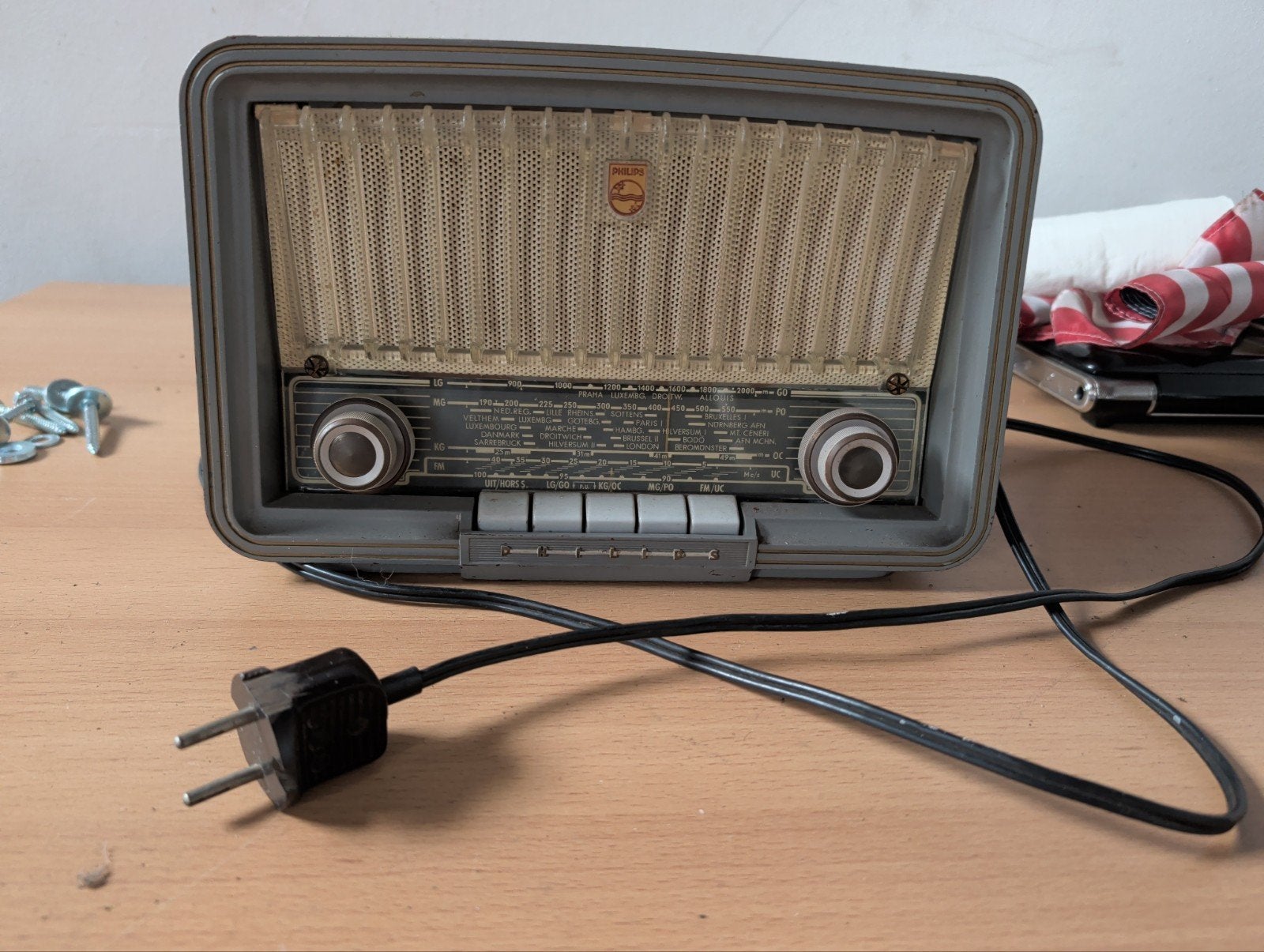 Vintage Philips buizenradio A3256A uit de jaren '50, Audio, Tv en Foto, Radio's, Ophalen, Gebruikt, Radio