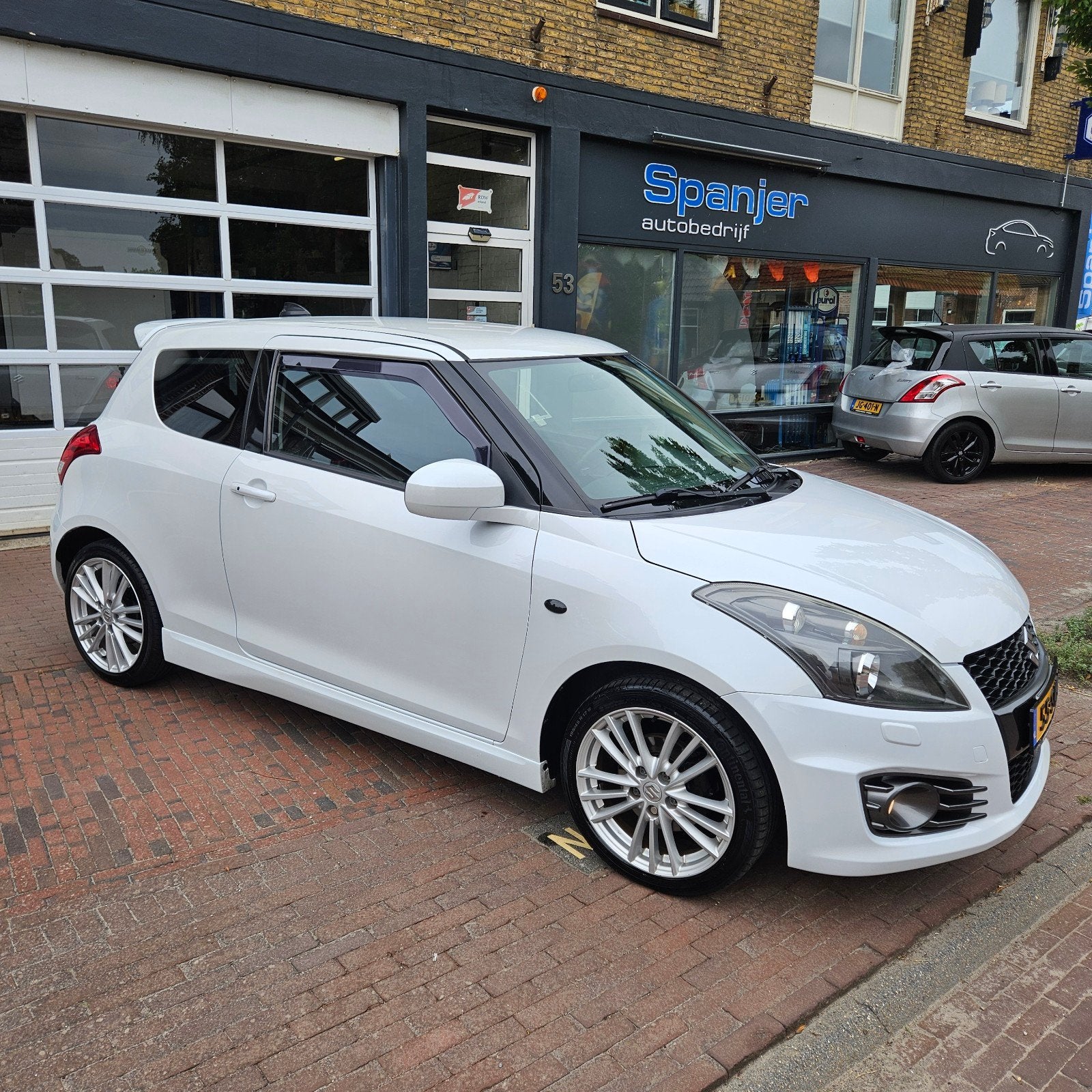Suzuki Swift 1.6 3D Sport 2012, Nederlandse auto met nap!, Auto's, Suzuki, Voorwielaandrijving, Zwart, 4 cilinders, Origineel Nederlands