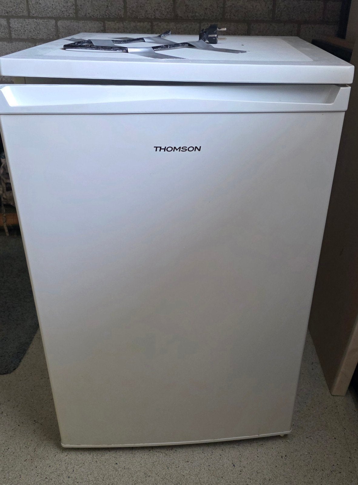Thomson tafel model koelkast met vriesvak - Ideaal voor klei, Witgoed en Apparatuur, Koelkasten en IJskasten, Gebruikt, Ophalen of Verzenden