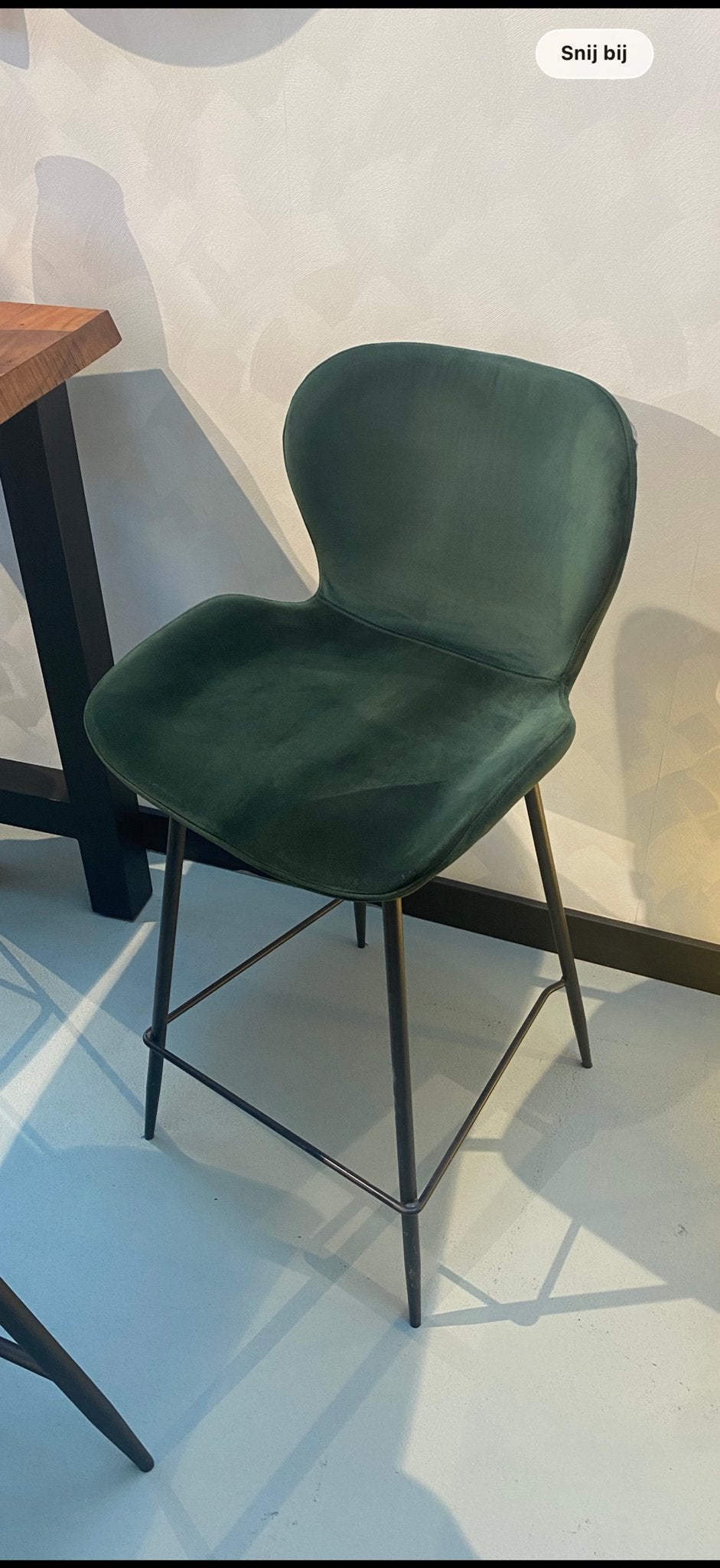 Set van 6 velvet groene barkrukken, zithoogte 67 cm, Huis en Inrichting, Barkrukken, 5 krukken of meer, Ophalen, Gebruikt, 60 tot 90 cm