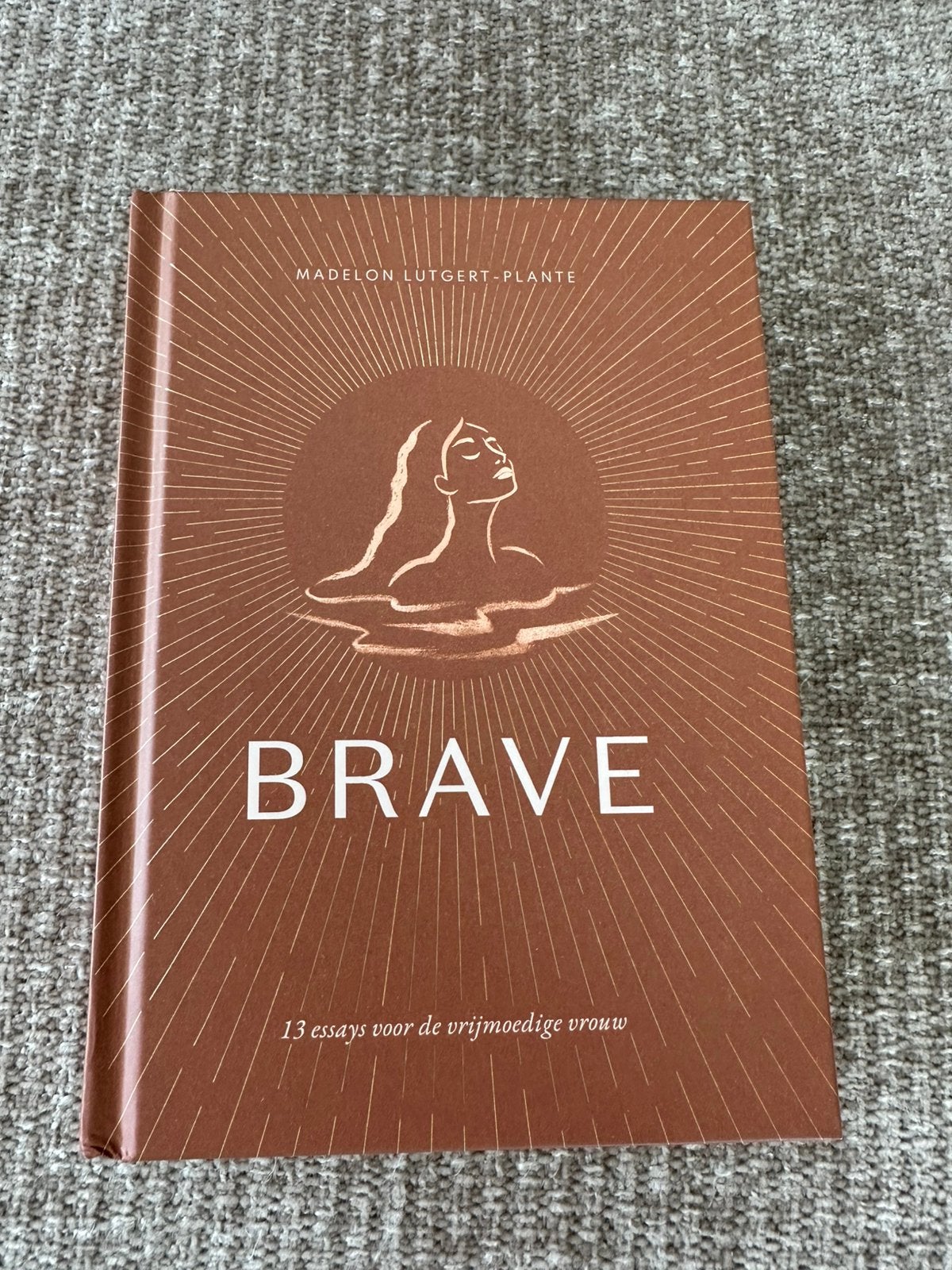 BRAVE - Madelon Lutgert - 9789493425569, Ophalen of Verzenden, Zo goed als nieuw