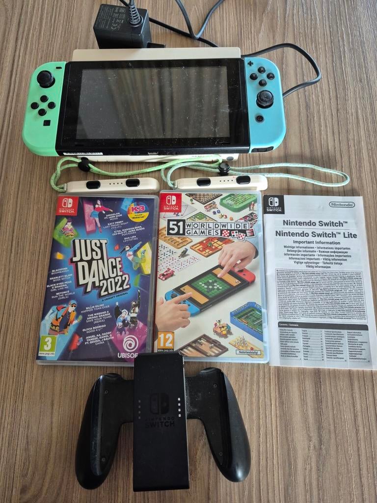 Nintendo Switch Animal Crossing limited adition 3 spellen, Spelcomputers en Games, Games | Nintendo Switch, Ophalen