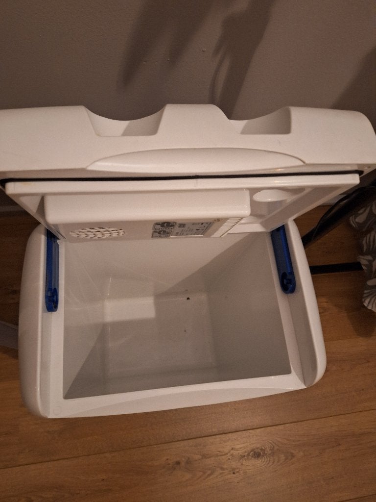 Koelbox op stroom, Ophalen, Zo goed als nieuw, Koelbox, Elektrisch