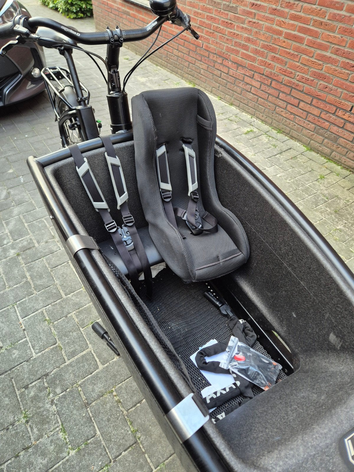 Kinderzitje peuter schaal Urban Arrow, Voorzitje, Ophalen of Verzenden, Zo goed als nieuw, 0 t/m 13 kg