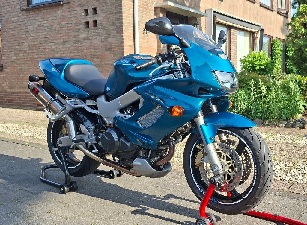 Te koop: Zeer nette  Honda VTR 1000 F Firestorm, 2 cilinders, Occasion, Motorrijbewijs A, Handgeschakeld