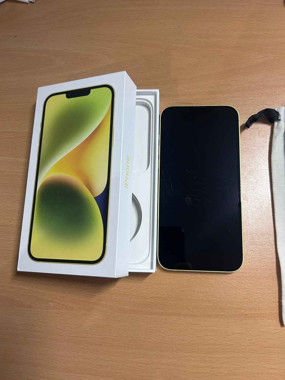iPhone 14 Plus 128GB Geel + Elite BURGA MagSafe set, IPhone 14 Plus, Geel, Ophalen of Verzenden, 128 GB