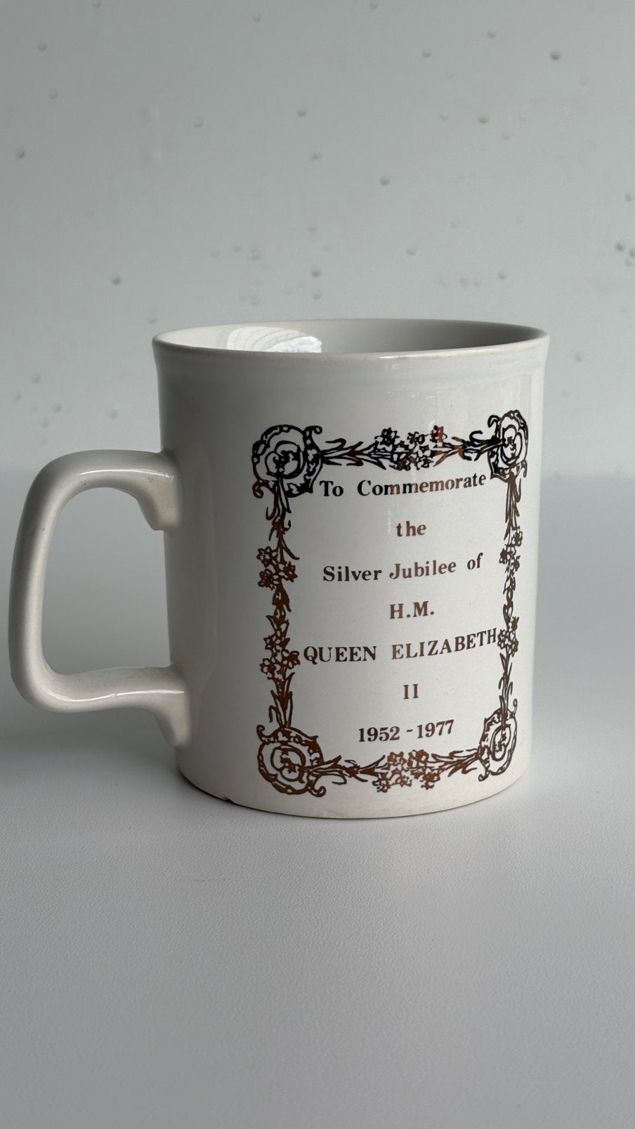 Vintage herdenkingsmok Queen Elizabeth II Kilncraft, Ophalen of Verzenden