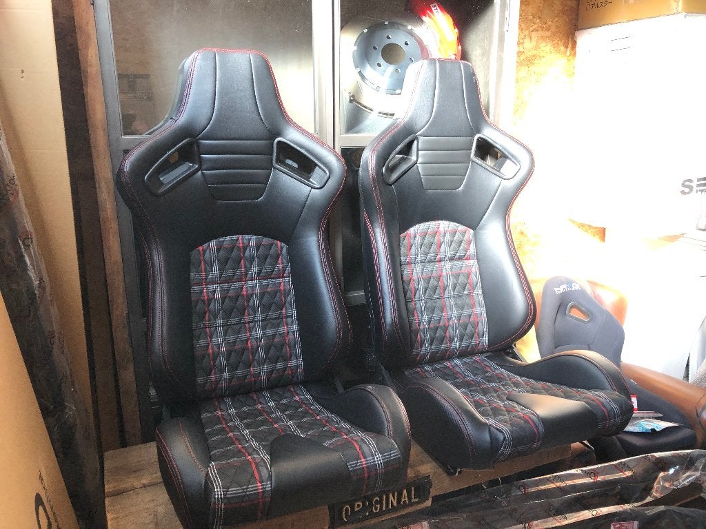 PowerParts sportstoel kuipstoel rood ruitmotief stof leder, Auto diversen, Ophalen of Verzenden