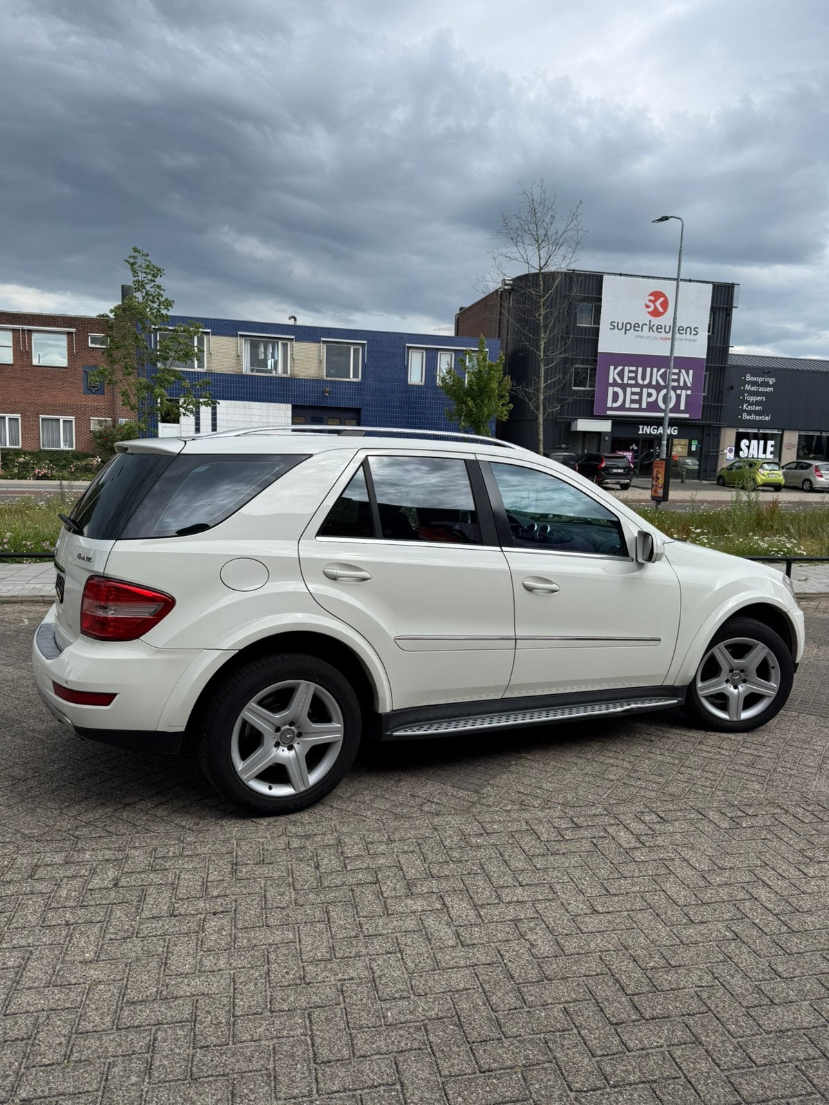 Mercedes-Benz M-Klasse 3.0 CDI Ml350 4MATIC AUT 2008 Wit, Auto's, Automaat, 255 €/maand, Diesel, Vierwielaandrijving