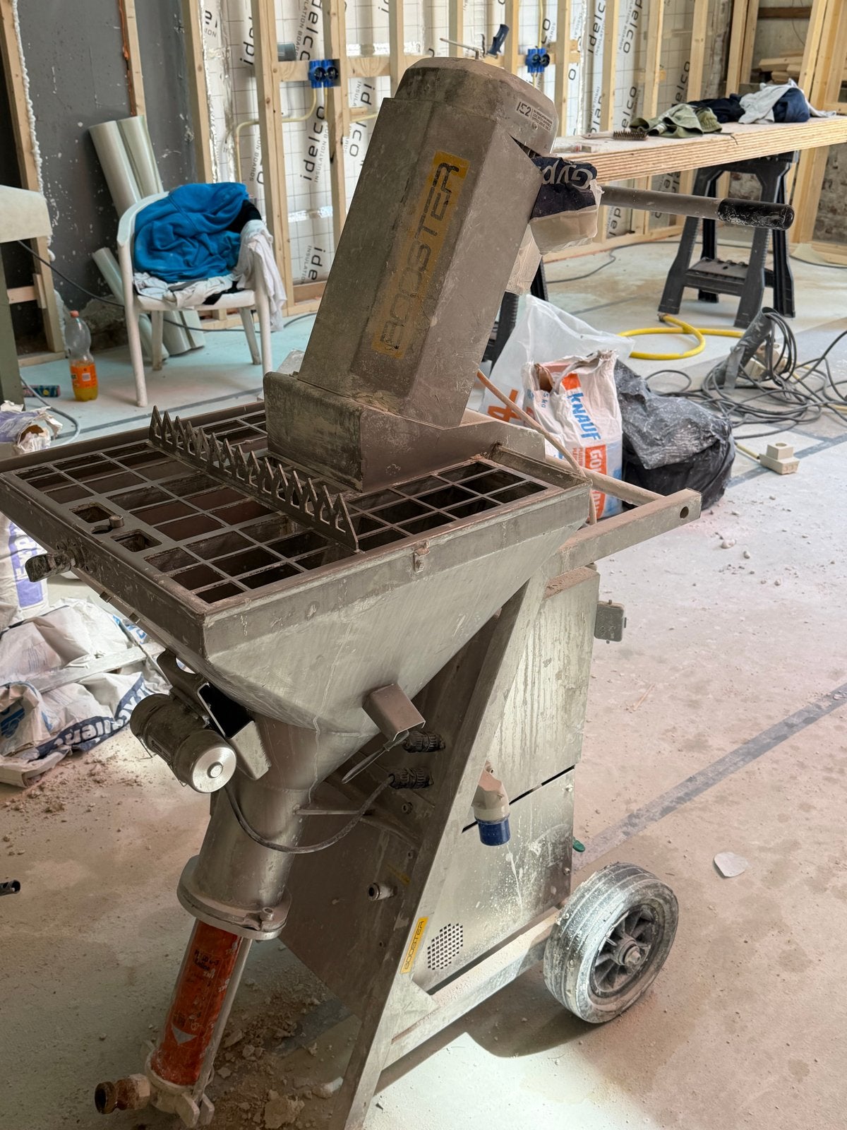 GBT Machines Booster 2021 pleisterspuitmachine, Doe-het-zelf en Verbouw, Ophalen, Gebruikt