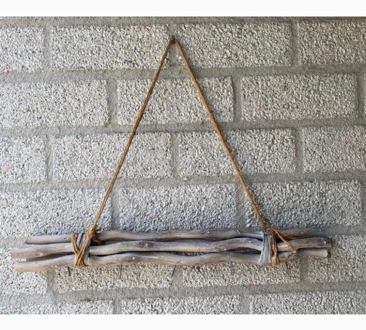 Wanddecoratie van drijfhout en met 5 haakjes., Hout, Overige stijlen, Ophalen of Verzenden, Zo goed als nieuw
