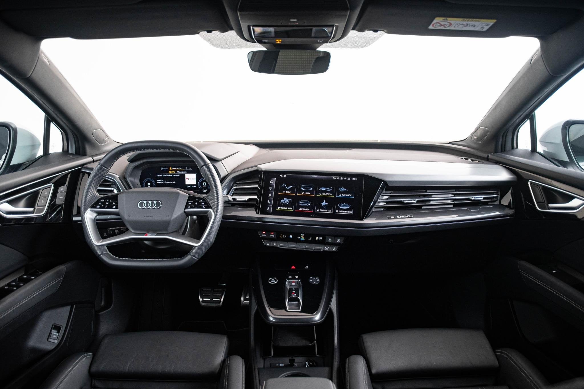 Audi Q4 e-tron 45 quattro Advanced edition 82 kWh S line int, Auto's, Stof, 82 kWh, Met garantie (alle), 2135 kg