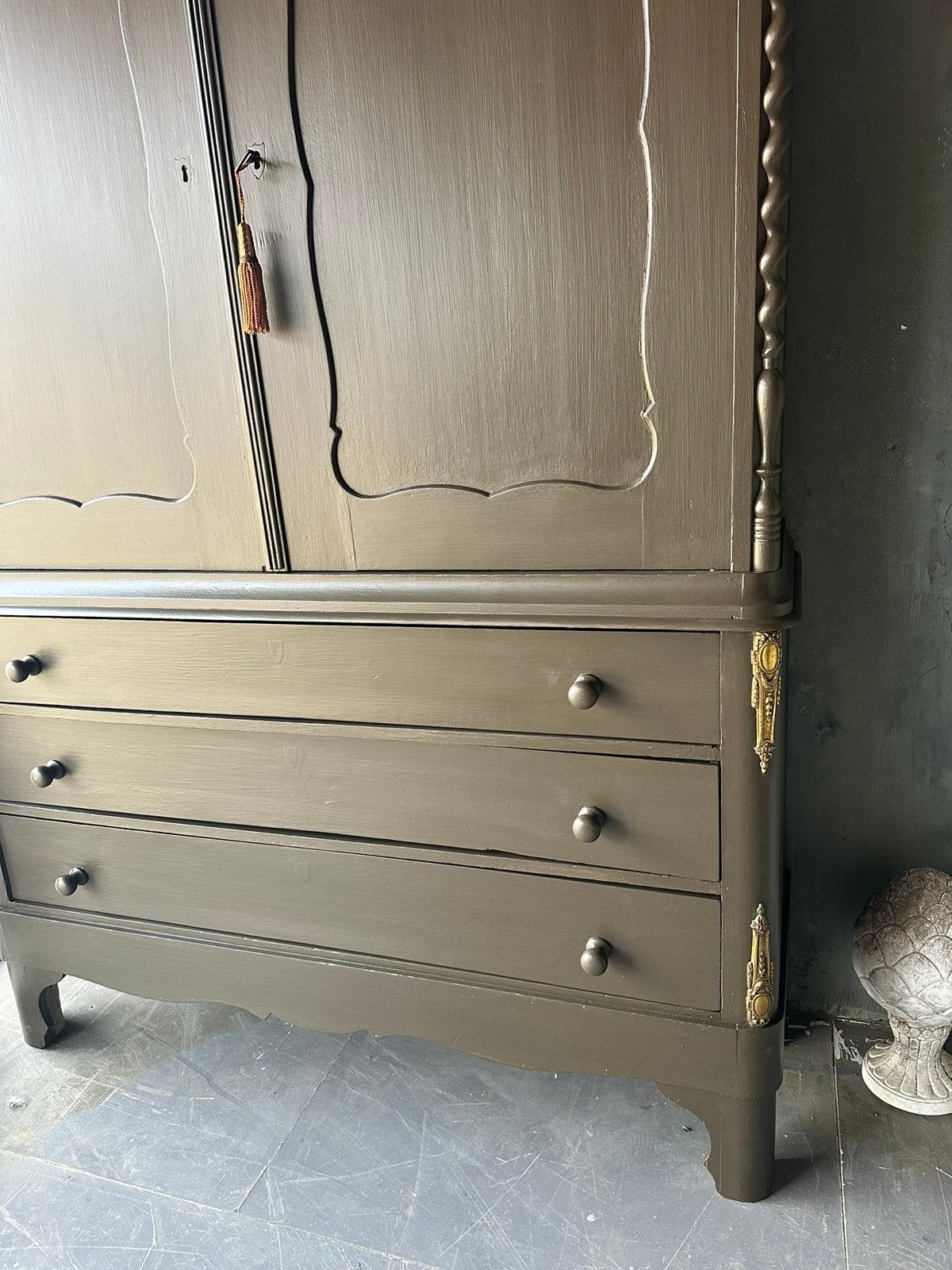 "HENDRICKX " Eiken Kabinet Kast., Ophalen