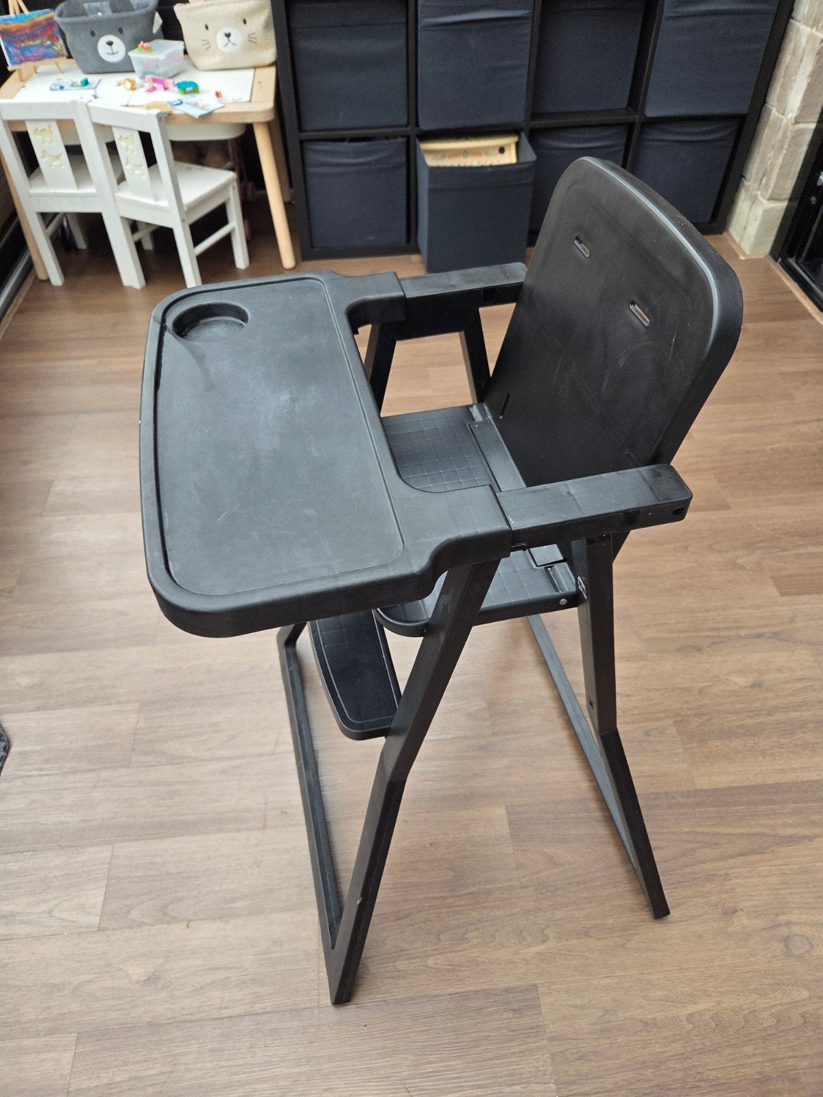 Zwarte inklapbare eetstoel met tafel, Kinderen en Baby's, Ophalen, Gebruikt, Inklapstoel, Afneembaar eetblad