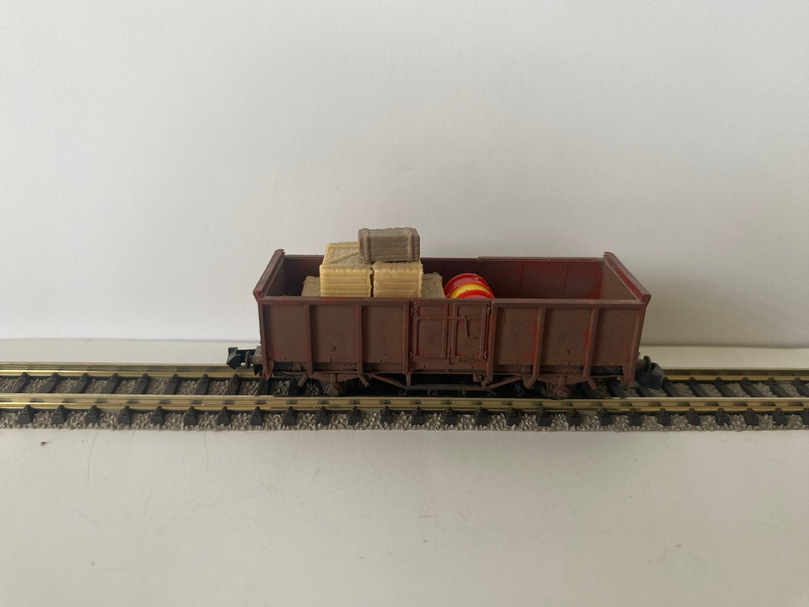 Open goederenwagon met lading - Brawa N, Ophalen of Verzenden, Gebruikt, Wagon