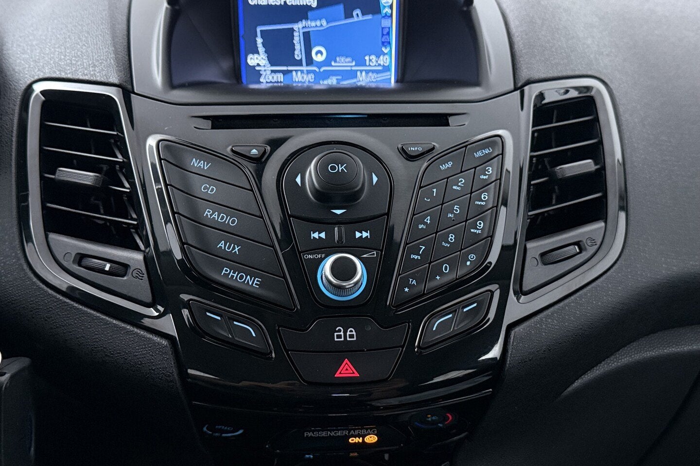 Foto 19 van Ford Fiesta 1.0 EcoBoost Titanium Automaat (NAVIGATIE, CRUIS