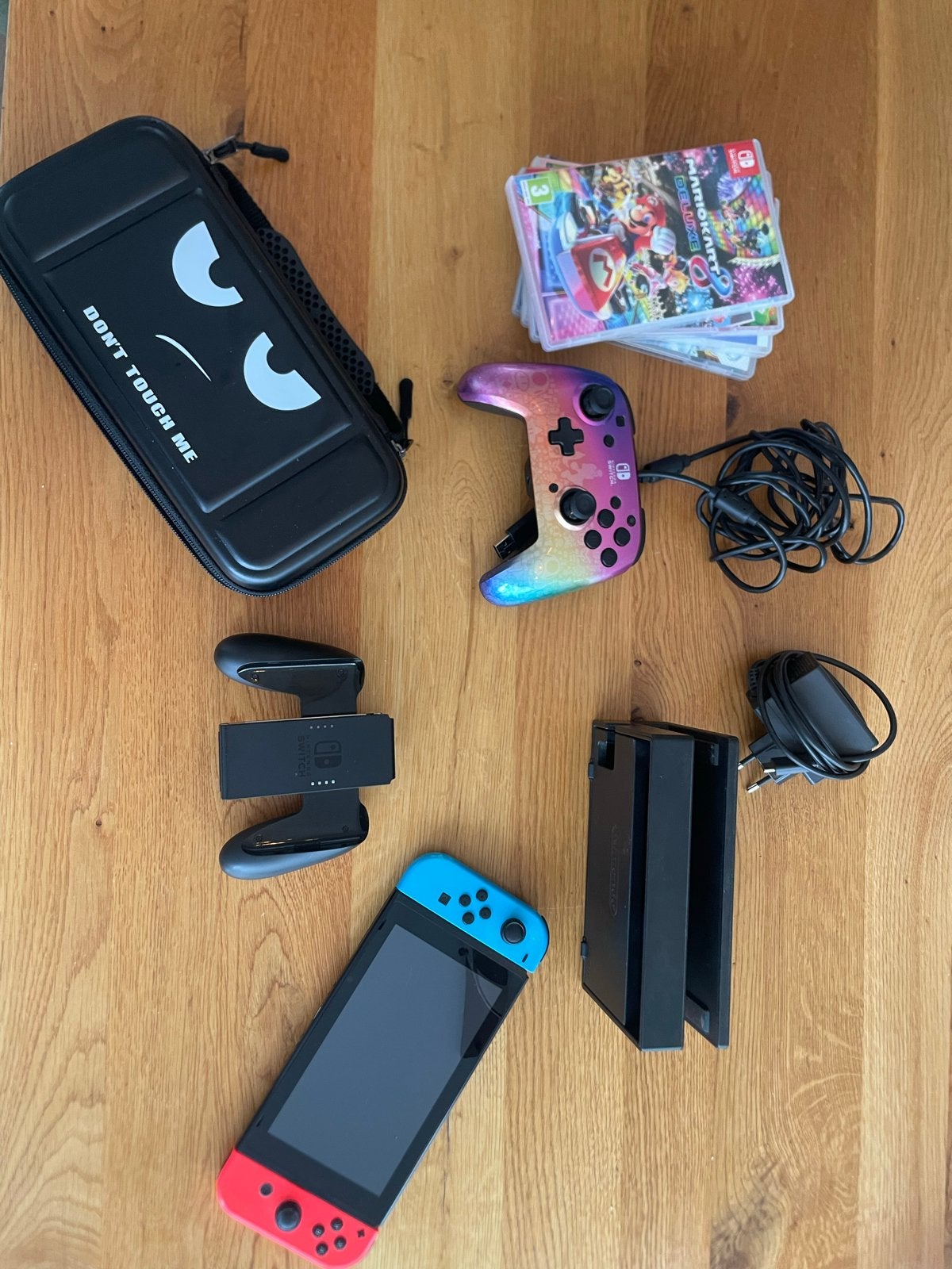 Nintendo Switch met accessoires en games (R-knop defect), Spelcomputers en Games, Ophalen, Met 2 controllers, Switch Original
