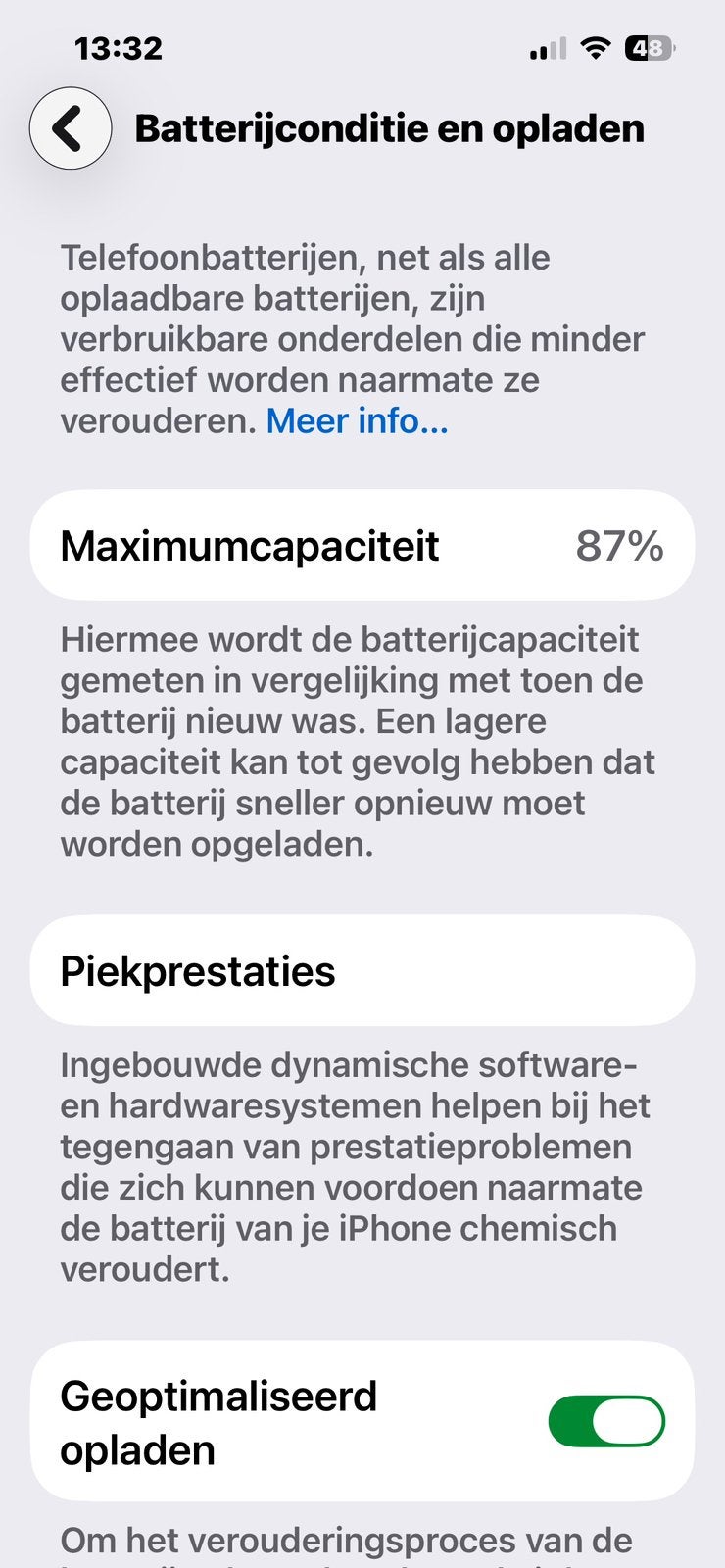 Foto 6 van iPhone 13 incl. 2x 2 meter kabels groen