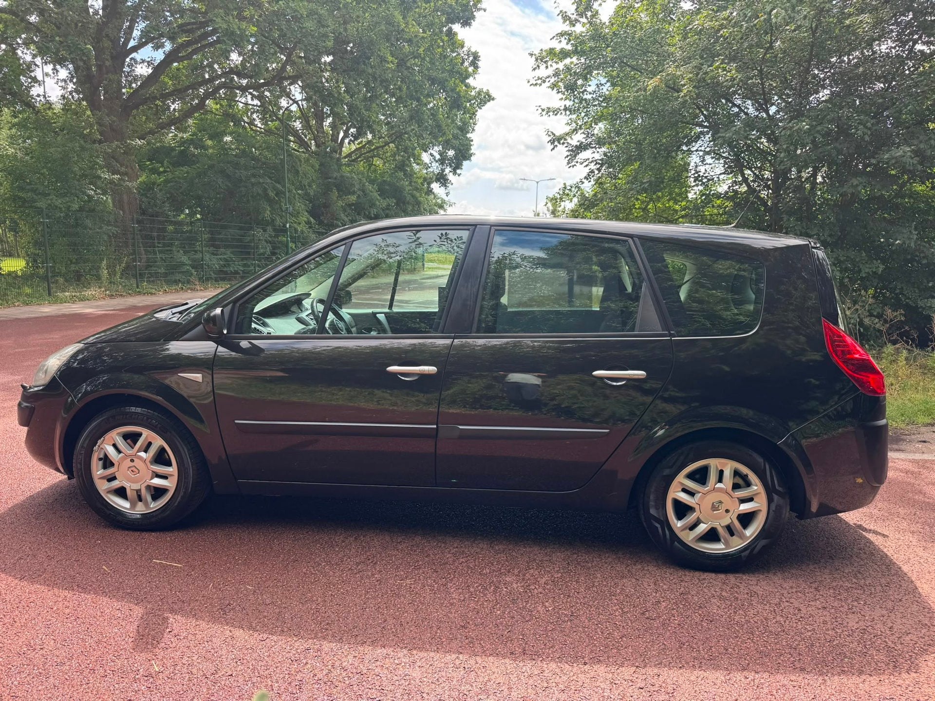 Renault Grand Scénic 2.0-16V Tech Line / Navi / Pano / Auto, Auto's, 1998 cc, 135 pk, Gebruikt, 4 cilinders