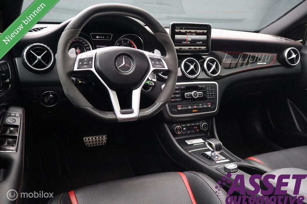 Mercedes GLA45 AMG 4Matic Edition 1 | pano | adaptive cruise, Auto's, Mercedes-Benz, Gebruikt, 4 cilinders, 360 pk, Wit