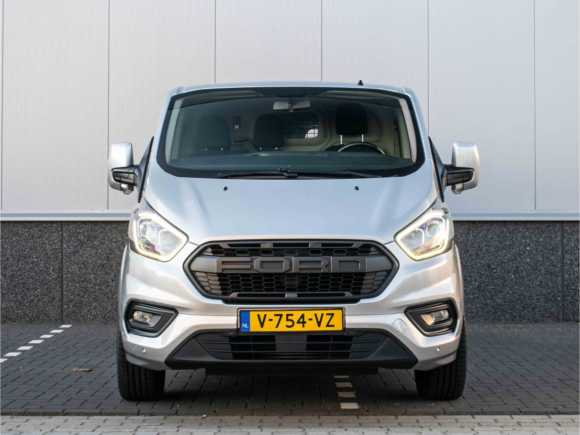 Ford Transit Custom 280 2.0 DBRiem nieuw | Carplay | Trekhaa, Auto's, Voorwielaandrijving, Stof, Gebruikt, 4 cilinders