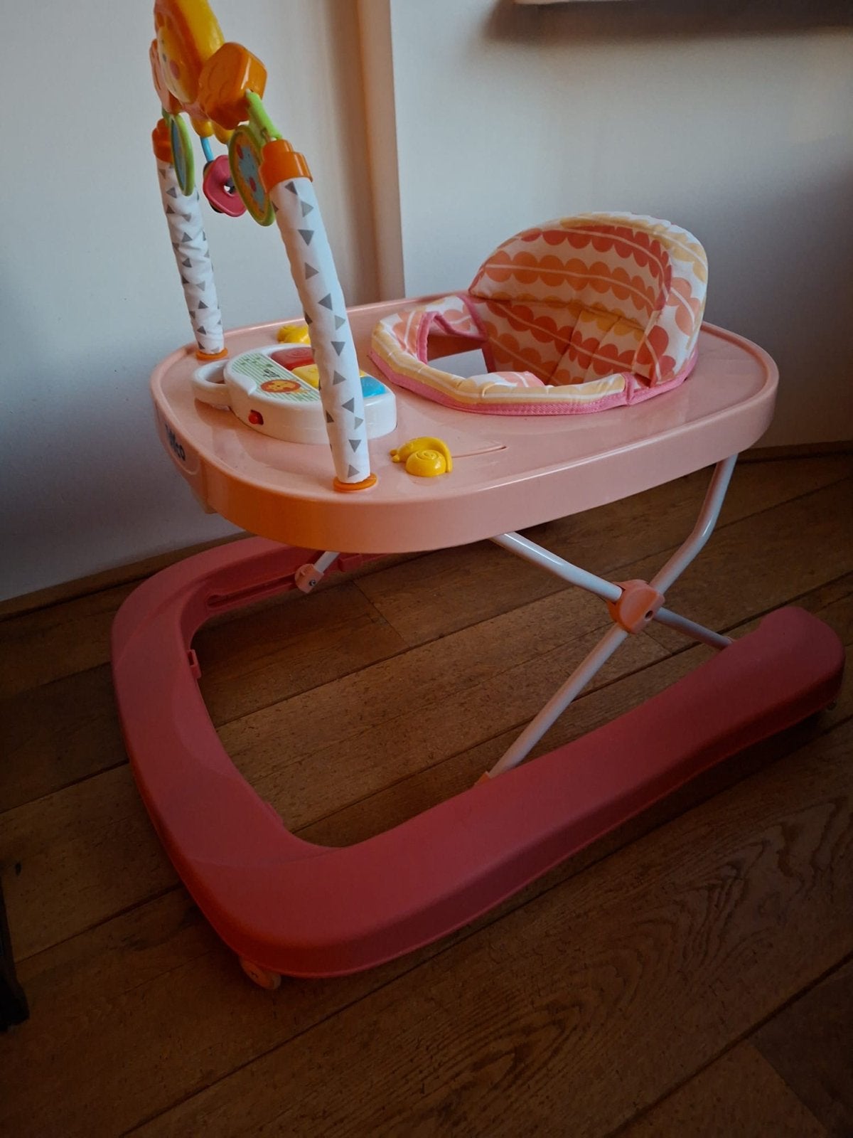 Tryco Babywalker met werkende piano - Zo goed als nieuw, Kinderen en Baby's, Ophalen, Zo goed als nieuw