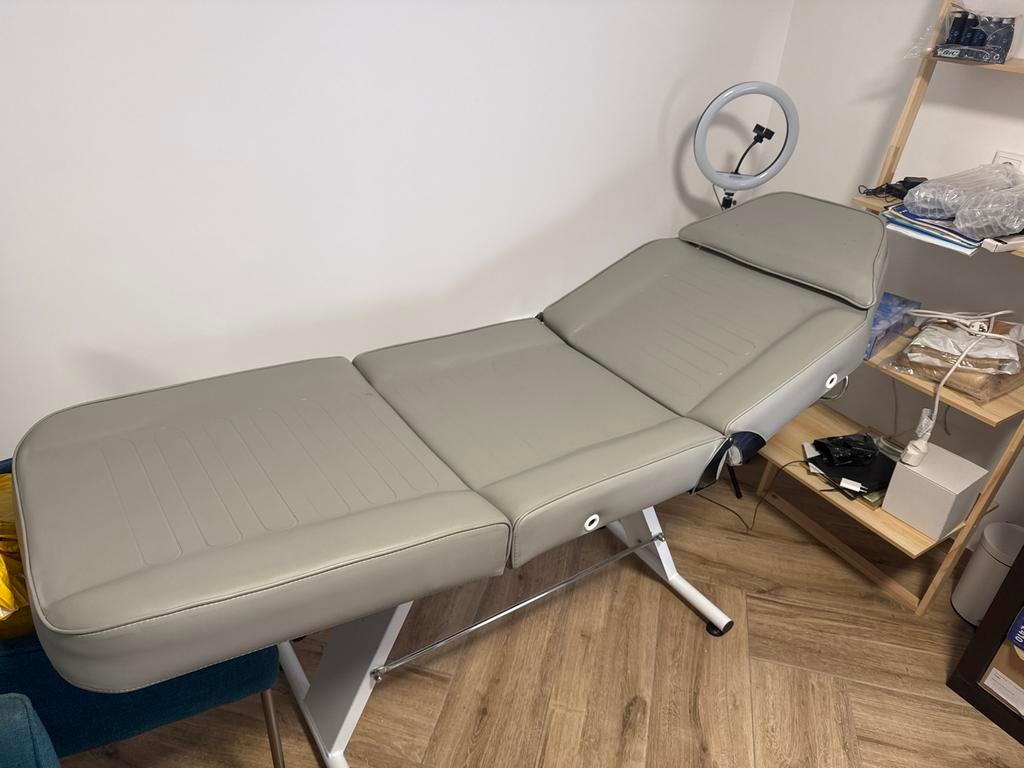 Schoonheid behandelstoel, Ophalen, Zo goed als nieuw, Massagetafel