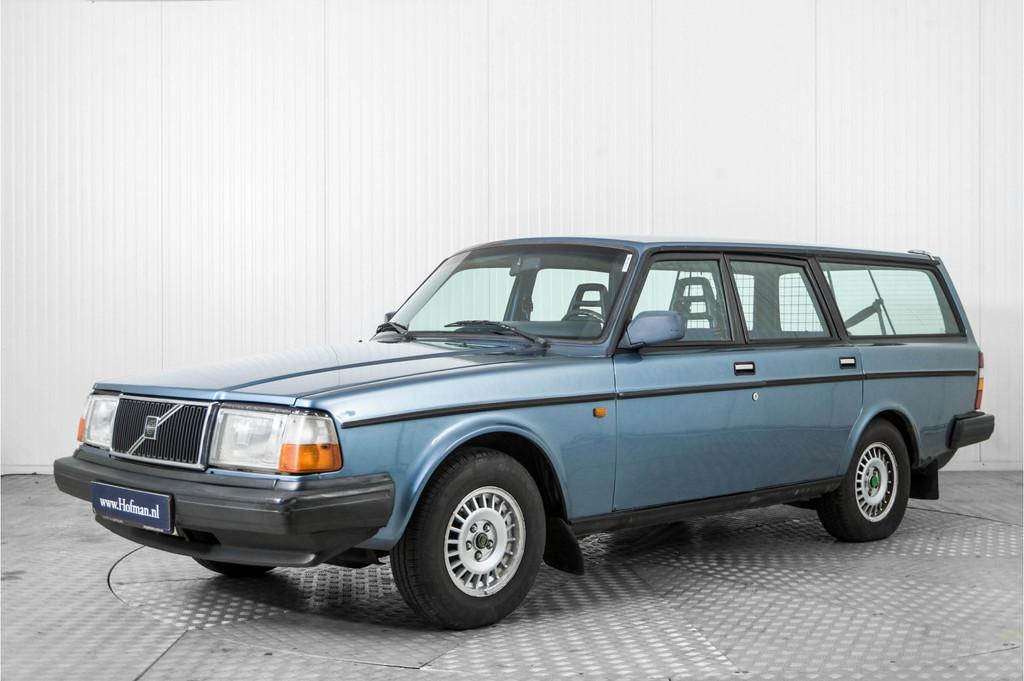 Volvo 240 2.1 GLI (bj 1983, automaat), Auto's, Volvo, Automaat, Achterwielaandrijving, Gebruikt, 4 cilinders