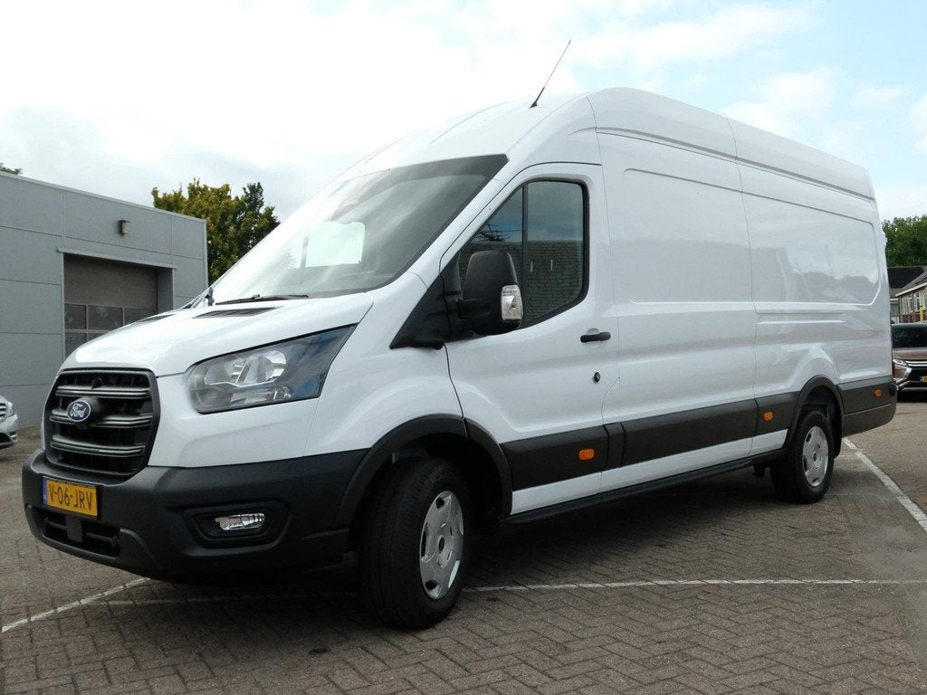 Ford Transit 350 2.0 TDCI L4H3 Trend RWD, Auto's, Bestelauto's, Euro 6, 4 cilinders, 2500 kg, Wit