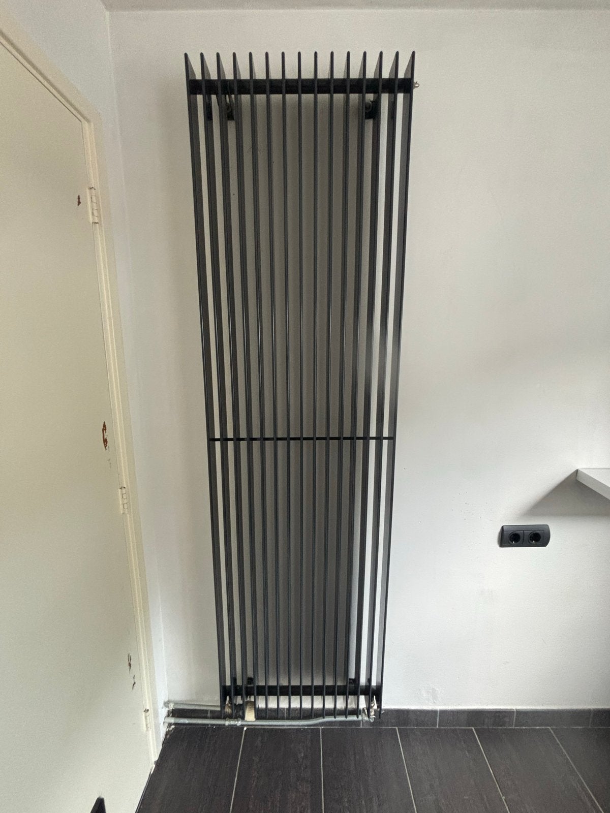 Design radiator 200x57cm, Doe-het-zelf en Verbouw, Verwarming en Radiatoren, Ophalen, Radiator, Minder dan 60 cm, Zo goed als nieuw
