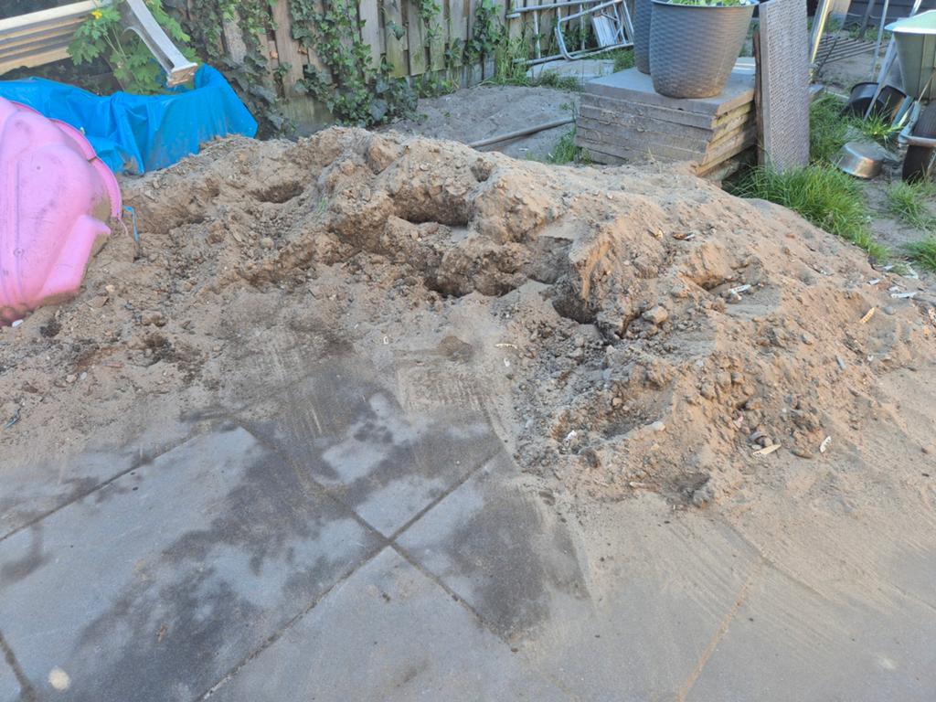 Gratis ophoogzand/tuinaarde af te halen, Tuin en Terras, Zand, Ophalen, Gebruikt, Ophoogzand