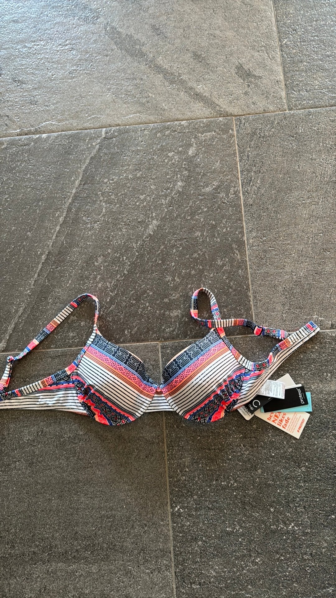 Nieuwe protest bikinitop L 40c, Kleding | Dames, Badmode en Zwemkleding, Ophalen of Verzenden, Zo goed als nieuw, Blauw, Bikini