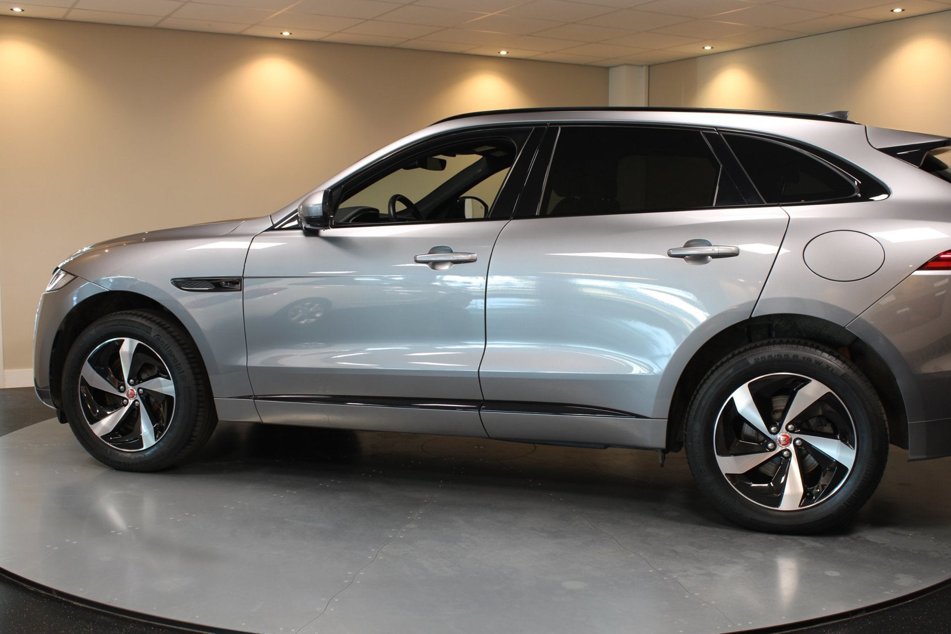 Jaguar F-PACE 2.0 P400e PHEV R-Dynamic *404Pk! Dealer OH|Mer, Auto's, Jaguar, Automaat, Dealer onderhouden, 404 pk, Gebruikt