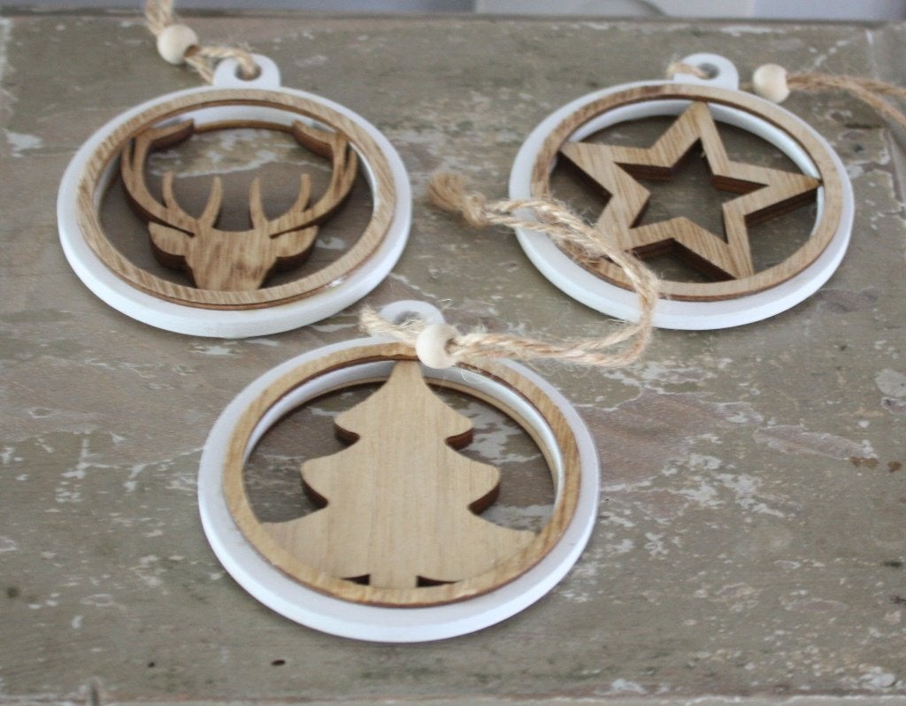 set van 3 houten kersthangers rond, Diversen, Kerst, Gebruikt, Ophalen of Verzenden