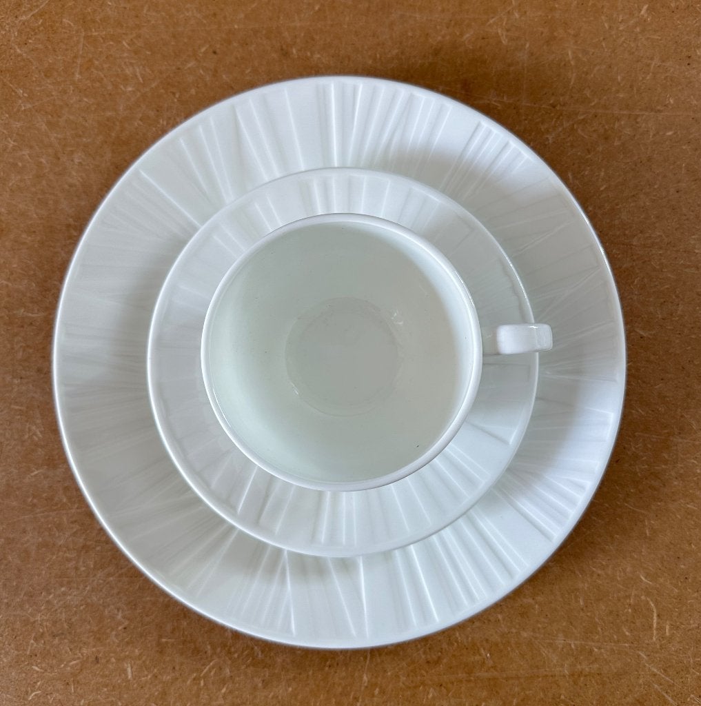 Wedgwood Bone China, serviesgoed Vera Wang: Organza, Nieuw, Ophalen of Verzenden, Bord(en), Modern