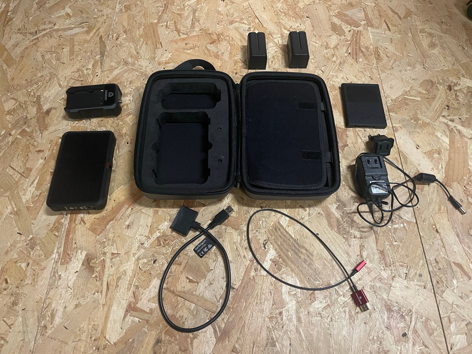 Atomos NINJA V met 1TB SSD en 4k kabel., Overige merken, Harde schijf, Overige typen, Zo goed als nieuw