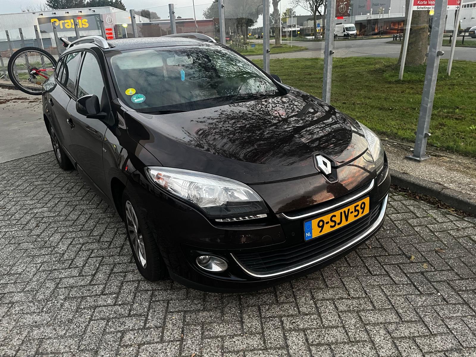 Renault Mégane Bose1.5 DCI 81KW Estate panoramadak clima, Auto's, Voorwielaandrijving, Verwarmde buitenspiegels, Zwart, 4 cilinders