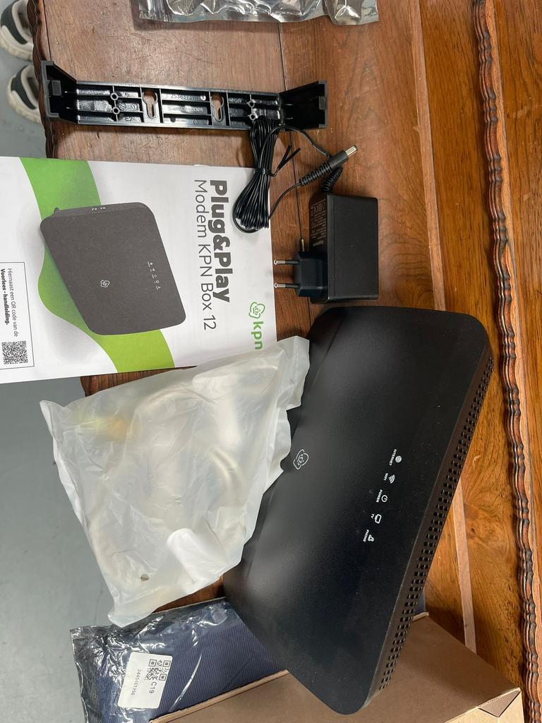 KPN MODEM box 12, compleet ongebruikt., Computers en Software, Routers en Modems, Ophalen of Verzenden, Nieuw
