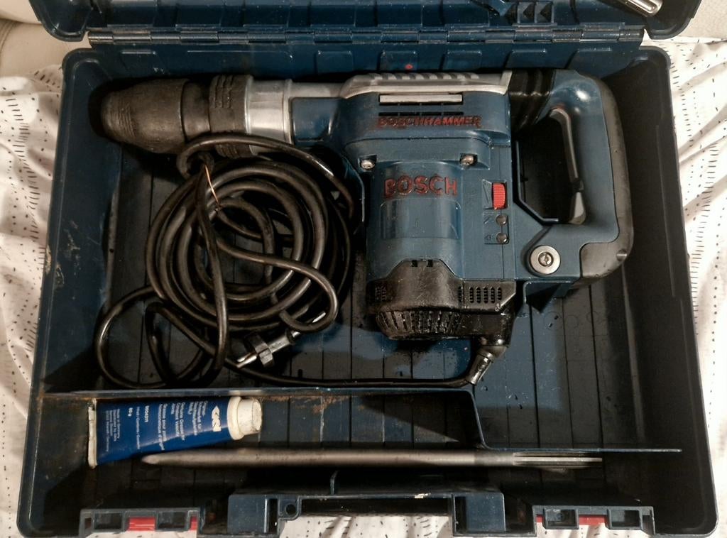Bosch Boorhamer  in koffer en beitels,200€, Boor- en/of Breekhamer, Ophalen of Verzenden, Klopboormechanisme, Gebruikt