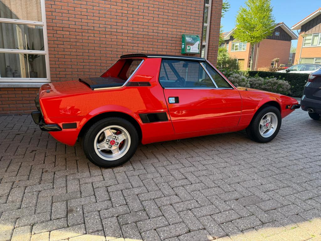 Fiat X1/9 1300 (1975) Rood in concoursstaat, foto 4